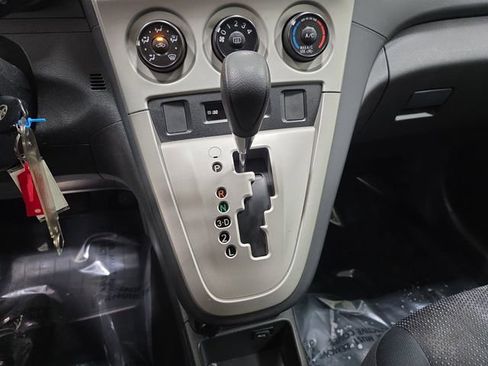 Used 2009 Toyota Matrix Base image 21