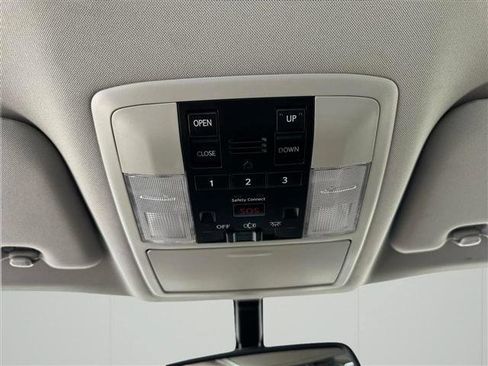 Used 2012 Lexus CT 200h Premium w/ Premium Audio Pkg FWD image 33