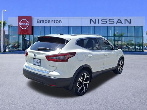 Used 2022 Nissan Rogue Sport SL AWD/4WD image 5
