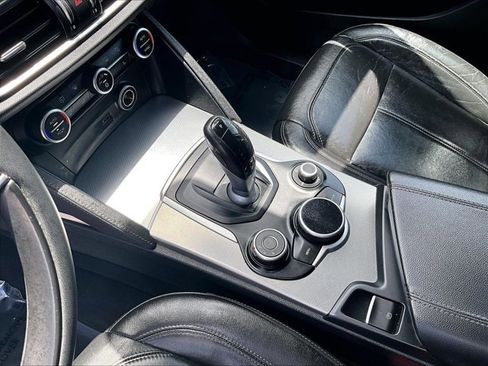 Used 2018 Alfa Romeo Stelvio Sport w/ Cold Weather Package image 15