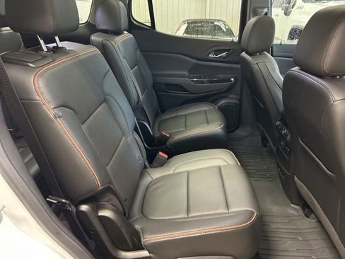 Used 2023 GMC Acadia AT4 image 31