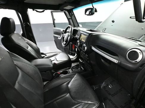 Used 2016 Jeep Wrangler Unlimited Sahara w/ Max Tow Package image 43