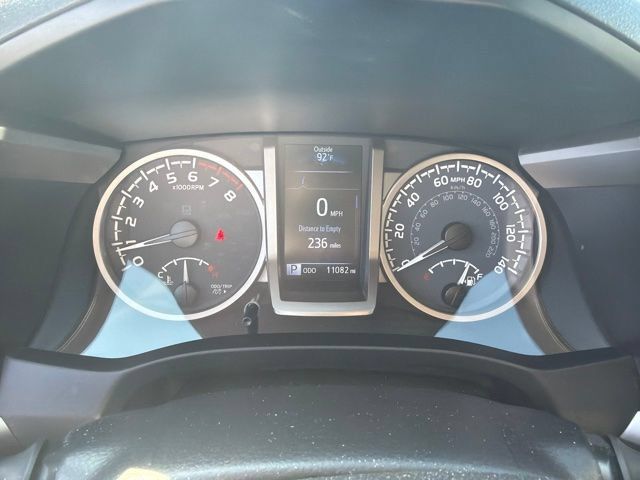 Used 2023 Toyota Tacoma SR5 w/ Technology Package AWD/4WD image 10