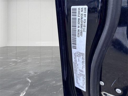 Used 2022 Jeep Compass Latitude image 30