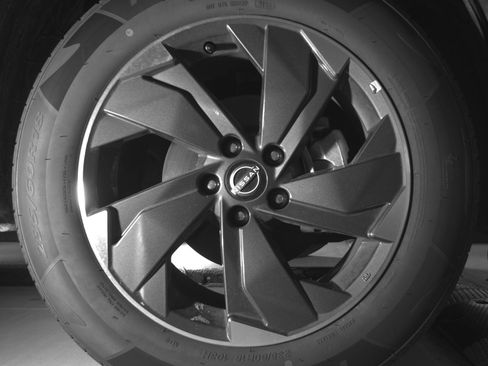 Used 2025 Nissan Rogue SV image 13