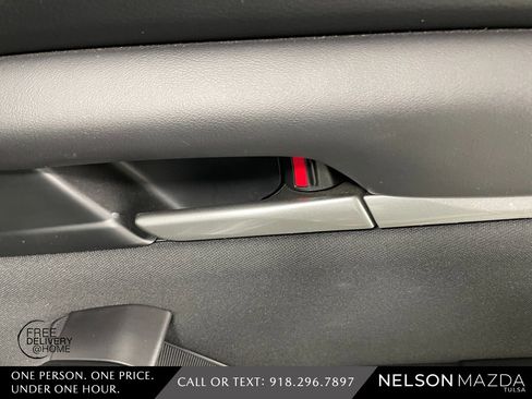 Used 2021 MAZDA MAZDA3 Sedan image 39
