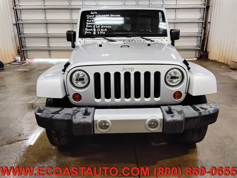 Used 2012 Jeep Wrangler Unlimited Sahara w/ Dual Top Group AWD/4WD image 7