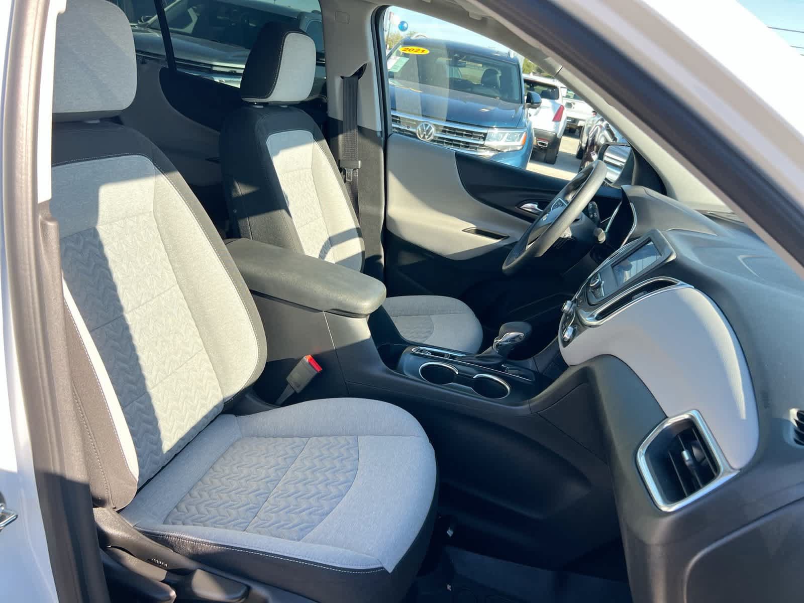 Used 2022 Chevrolet Equinox LS FWD image 28