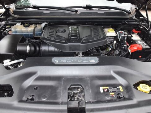 Used 2024 Jeep Wagoneer L Series II RWD image 40