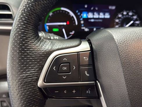 Used 2022 Toyota Sienna Limited AWD/4WD image 29