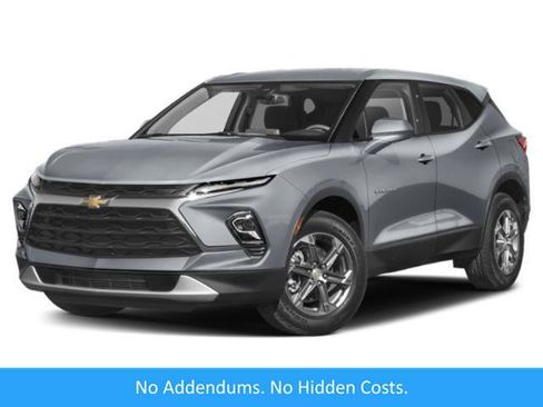 Used 2025 Chevrolet Blazer LT FWD image 1