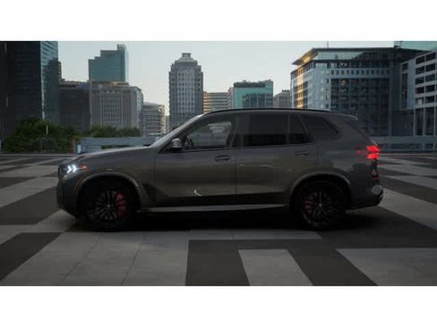 Used 2026 BMW X5 xDrive40i w/ M Sport Package AWD/4WD image 4