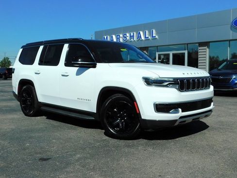 Used 2022 Jeep Wagoneer Series III w/ Flexible Seating Group image 2