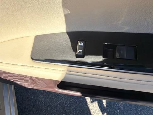 Used 2018 Lexus ES 350 w/ Luxury Package w/Wood Trim FWD image 34
