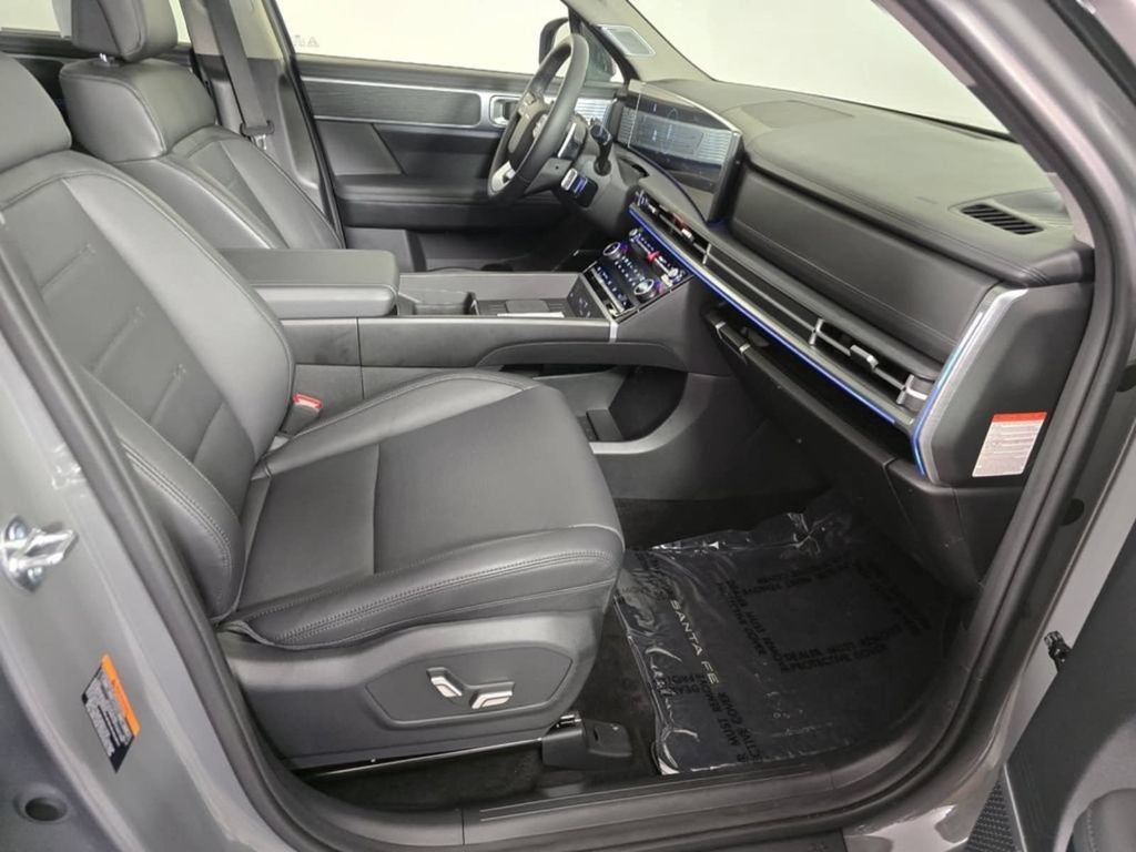 Used 2026 Hyundai Santa Fe Limited AWD/4WD image 11