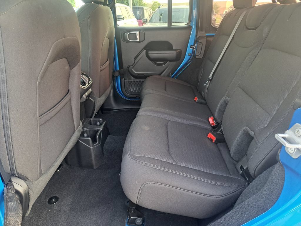 Used 2023 Jeep Wrangler Unlimited Sport AWD/4WD image 27