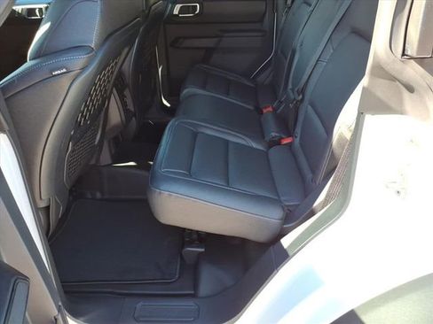 New 2025 Ford Bronco Badlands image 18