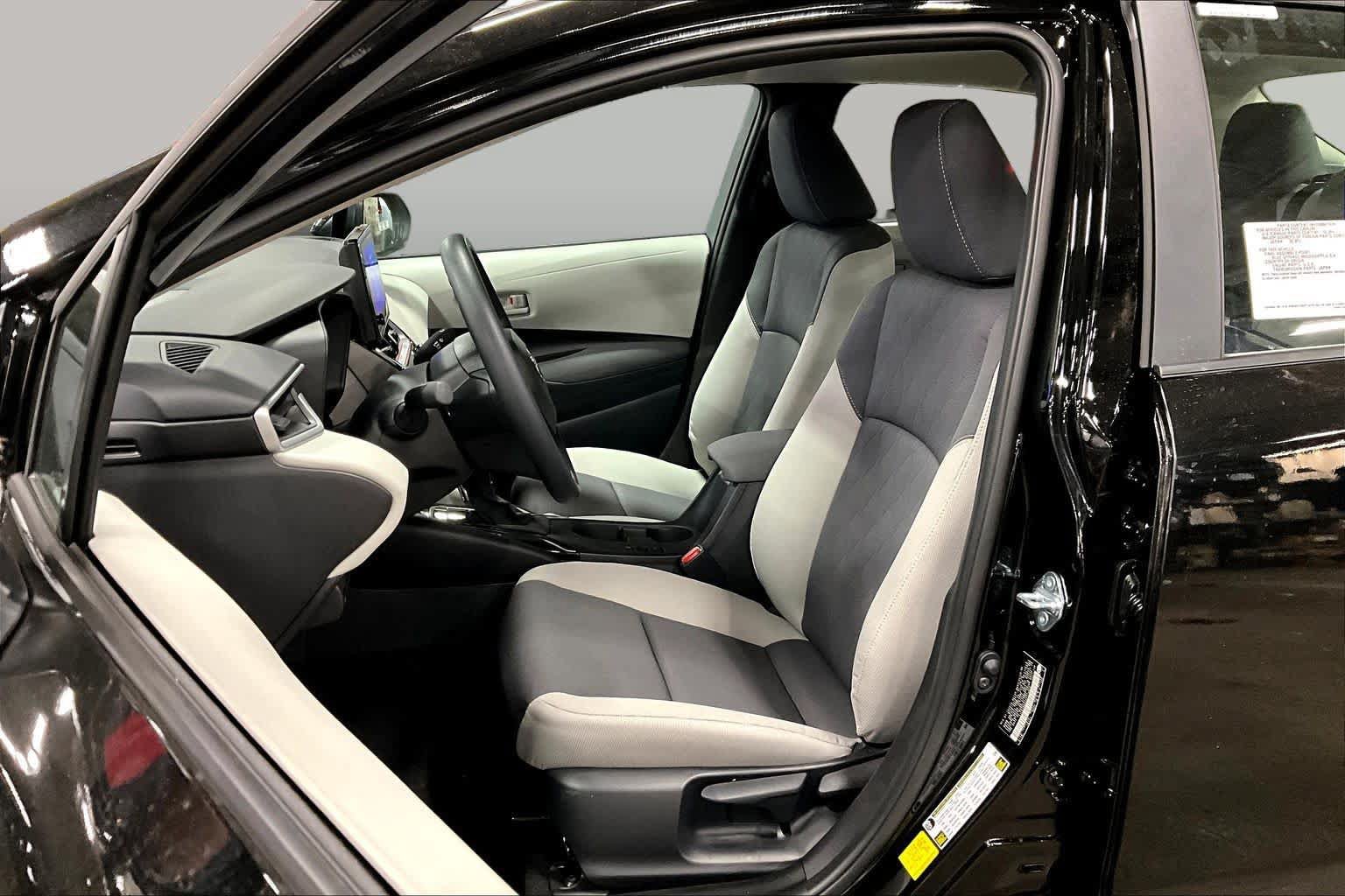 New 2027 Toyota Corolla LE FWD image 9