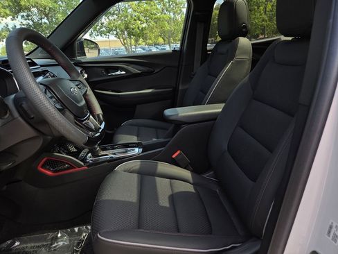 Used 2023 Chevrolet TrailBlazer RS w/ Sun and Liftgate Package FWD image 15