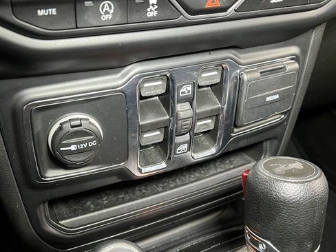 Certified 2022 Jeep Wrangler Unlimited Sport image 35