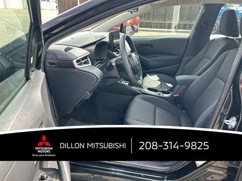 Used 2025 Toyota Corolla LE FWD image 7