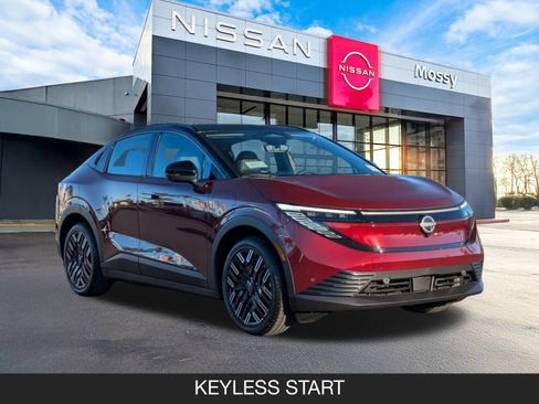 New 2026 Nissan Leaf Platinum+ w/ Cargo Package (Platinum+) image 2