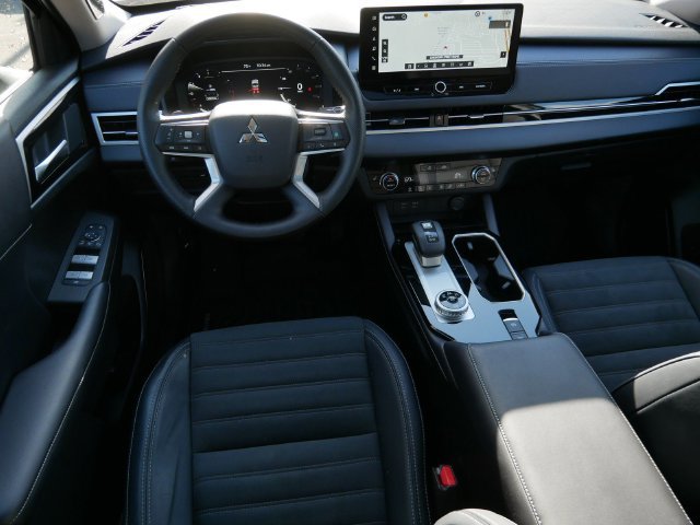 Used 2026 Mitsubishi Outlander SE AWD/4WD image 13