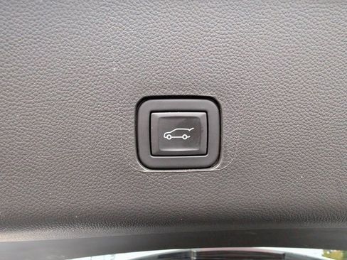 Used 2023 Chevrolet Traverse RS w/ LPO, Floor Liner Package image 21