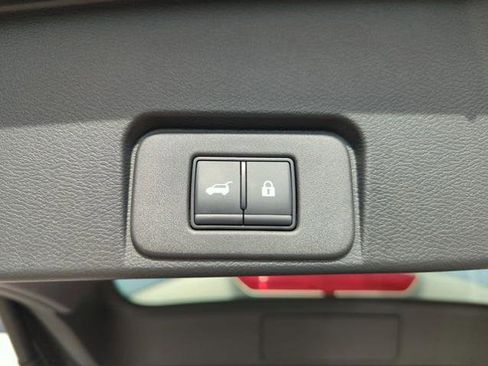 Certified 2025 Nissan Rogue SV w/ SV Premium Package image 22