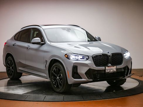 Used 2025 BMW X4 xDrive30i w/ Premium Package AWD/4WD image 6