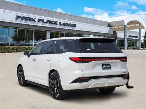 Certified 2025 Lexus TX 500h AWD w/ Technology Package image 4