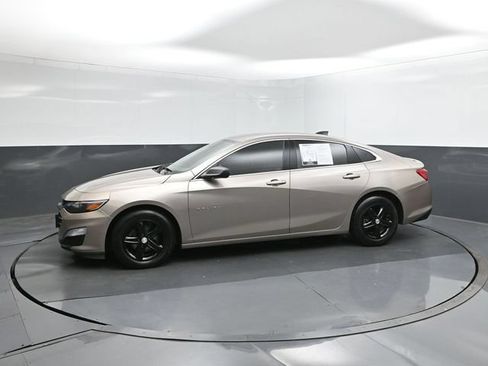 Used 2022 Chevrolet Malibu LS FWD image 28