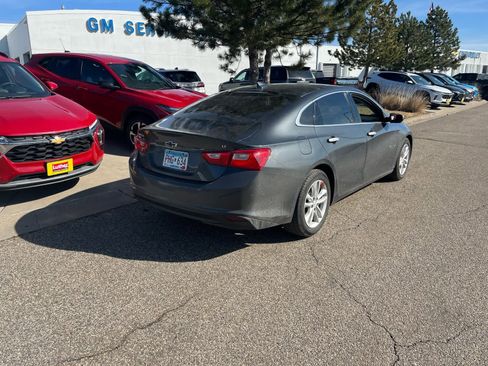 Used 2016 Chevrolet Malibu LT w/ Leather Package image 8