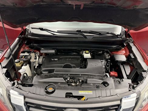 Used 2019 Nissan Pathfinder SL w/ Cargo Package image 7