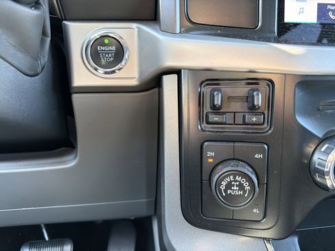 Used 2022 Ford F150 XLT w/ Equipment Group 302A High image 19