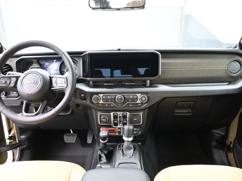 New 2026 Jeep Gladiator Sport image 25