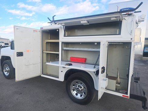 Used 2015 Chevrolet Silverado 3500 W/T image 16