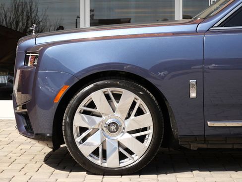 New 2026 Rolls-Royce Cullinan AWD/4WD image 12