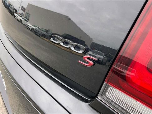 Used 2021 Chrysler 300 S image 9