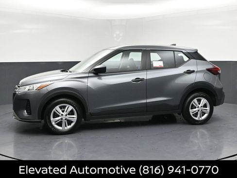 Certified 2025 Nissan Kicks Play S FWD image 2