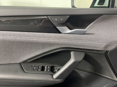 New 2026 Volkswagen Tiguan S image 9