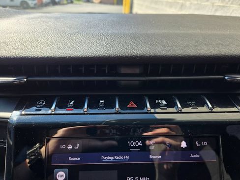 Used 2023 Jeep Grand Cherokee Altitude AWD/4WD image 23
