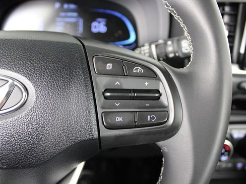 Certified 2026 Hyundai Venue SEL FWD image 26