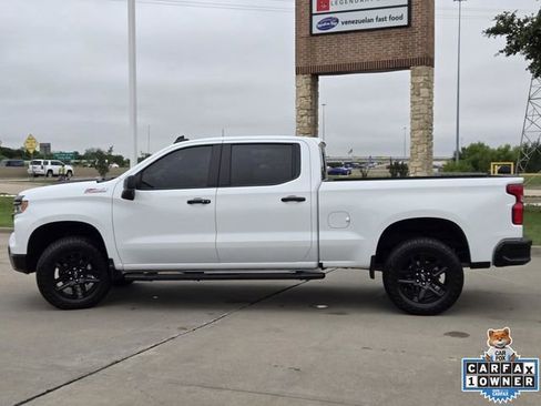 Used 2025 Chevrolet Silverado 1500 LT Trail Boss w/ Convenience Package II AWD/4WD image 3