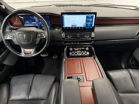 Used 2023 Lincoln Navigator L Reserve AWD/4WD image 23