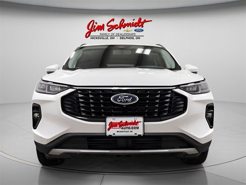 Used 2024 Ford Escape Platinum image 2