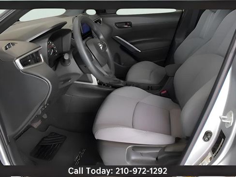 Used 2024 Toyota Corolla Cross AWD Hybrid image 10