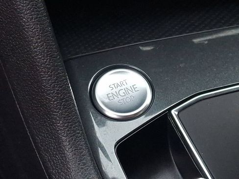 Used 2019 Volkswagen Tiguan SE AWD/4WD image 23