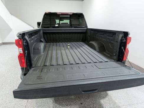 Used 2020 Chevrolet Silverado 2500 High Country w/ Safety Package II image 11