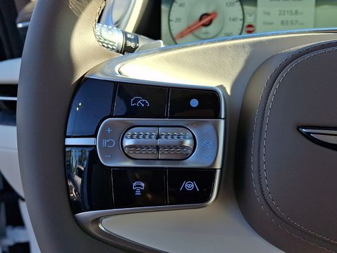 Certified 2026 Genesis G90 3.5T AWD/4WD image 25